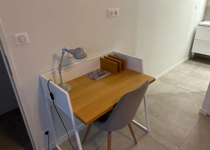 Проживание в семье Le Logis De De 34m2 *